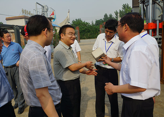 ��x�г���(w��)�����L������һ����ί�I(l��ng)��(d��o)��㑝əC(j��)е