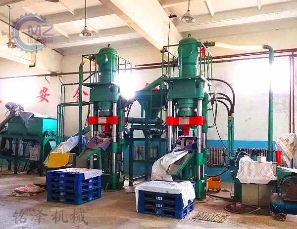 廢金屬壓塊機(jī)
